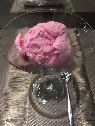 ไอศครีมสตรอเบอร์รี่