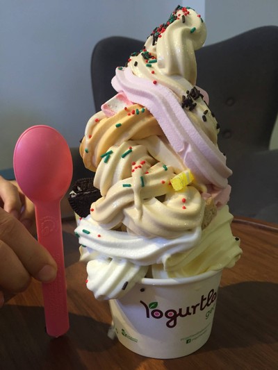 Yogurtland เซ็นทรัลเวิร์ล