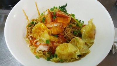 ชาวทักษิณบะหมี่เกี๊ยว ปู หมูแดง รามอินทรา 67