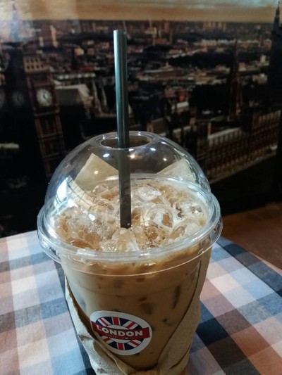 Ice cappuccino .