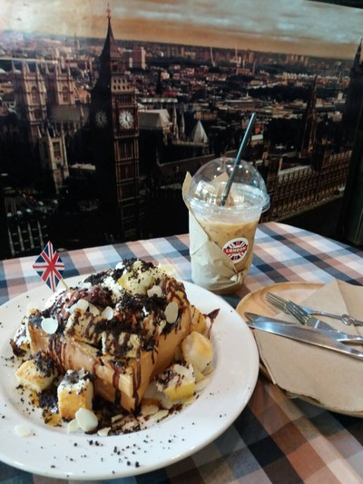 Crispy Toast & Ice Cappuccino