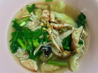 เกี๊ยวปูหมูแดง