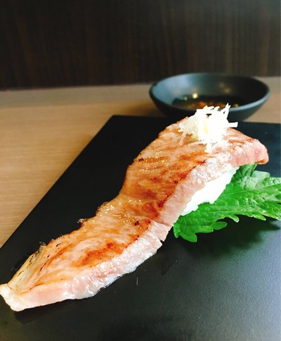 ซูชิเนื้อวากิว A5