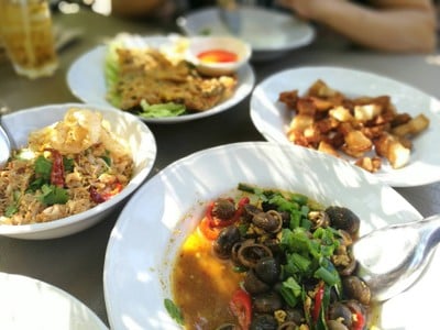 เมนูของร้าน ต๋อง เต็ม โต๊ะ นิมมานเหมินท์ ซอย 13