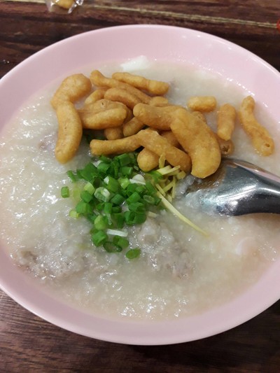 โจ๊กหมูไข่