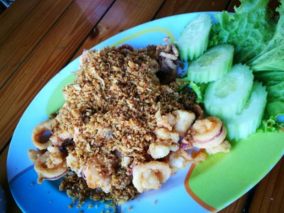 หมึกไข่ทอดกระเทียม