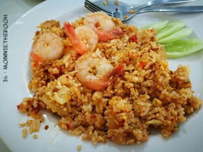 ข้าวผัดพริกกุ้งสด
