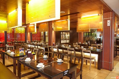 บรรยากาศ COCA RESTAURANT สยามสแควร์