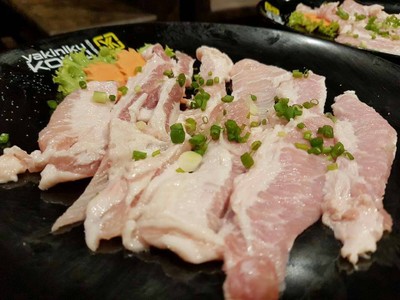 หมูต้นหอม (Pork neck)