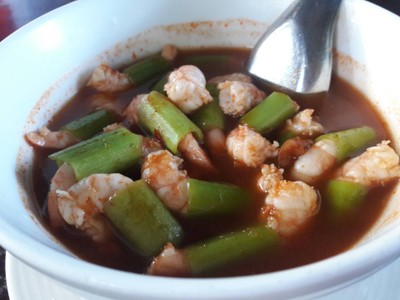 แกงส้มผักบุ้งไส้กุ้ง