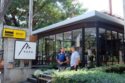 หน้าร้าน Beast Burger