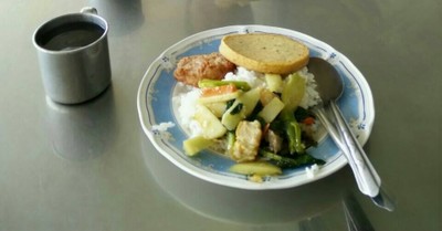 ข้าวราดแกง 3 อย่าง