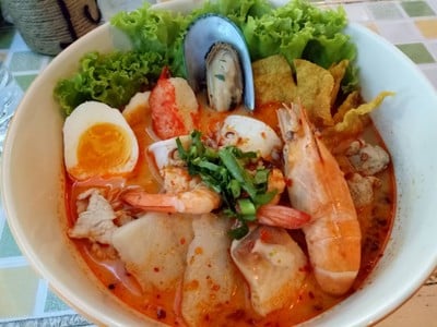 เมนูของร้าน ก๋วยเตี๋ยวหลุดโลก Crazy Noodle เจ็ดยอด