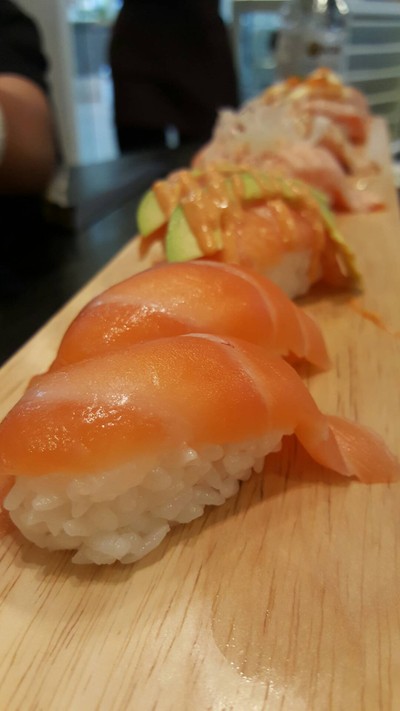 ซิชิหน้าแซลมอนรวม