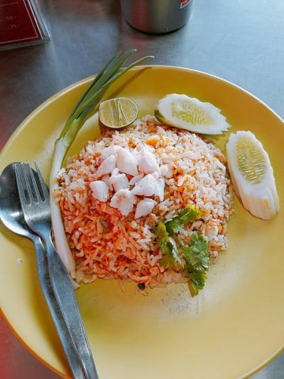 ข้าวผัดปูเมืองทอง1 ต้นตำรับโดยคุณพิมพร คลองสาม รังสิต-นครนายก ข้าวผัดปูเมืองทอง1 ต้นตำรับโดยคุณพิมพร คลองสาม รังสิต-นครนายก