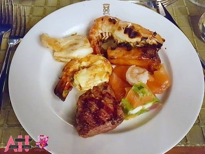 อาหาร หรือ เครื่องดื่ม