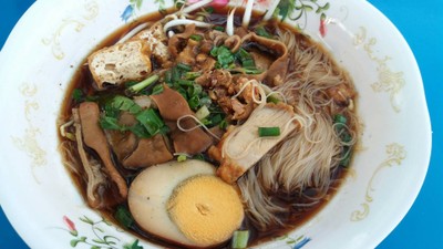 เส้นหมี่น้ำข้น 30 ฿