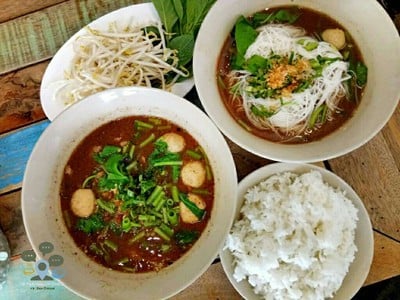 เมนูของร้าน เตี๋ยวเรือเส้นแซ่บ