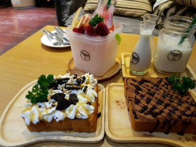 อาหาร หรือ เครื่องดื่ม