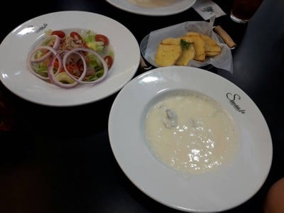 อาหาร หรือ เครื่องดื่ม