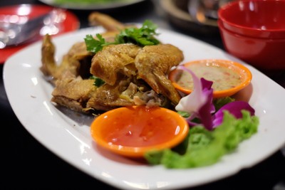 ไก่นาทอดเกลือ ครึ่งตัว