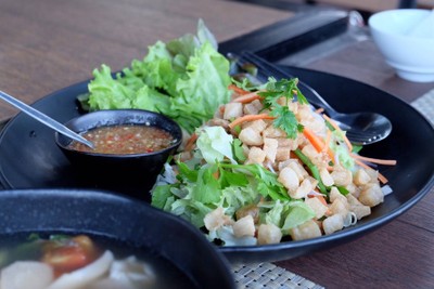 ยำกากหมู