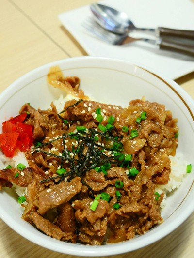 ข้าวหน้าเนื้อ