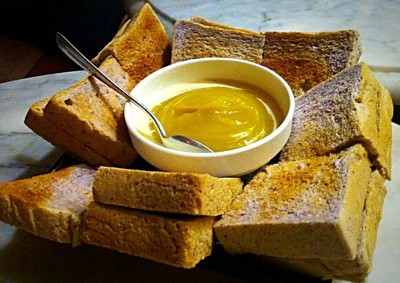 Kopi De Phuket Cafe’ & Restaurant ร้านอาหารพื้นเมือง และกาแฟ โกปี๊ เดอ ภูเก็ต