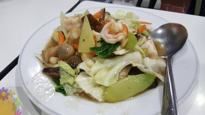 ผัดผักรวมมิตรใส่กุ้ง