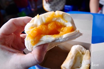 ขนมปังกรอบนอกนุ่มในเนยสังขยา (20฿)