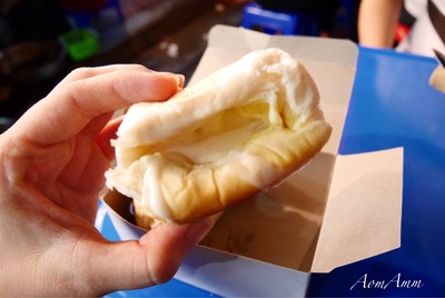 กรอบนอกนุ่มในเนยนม (20฿)