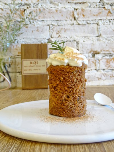 Carrot shot Cake