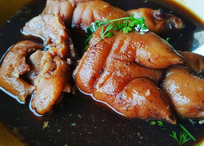 ขาหมูสูตรเพลินพุง