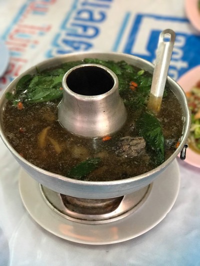 ไก่ตุ๋นโสม