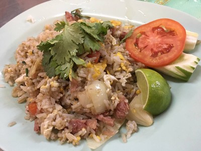 ข้าวผัดแหนม