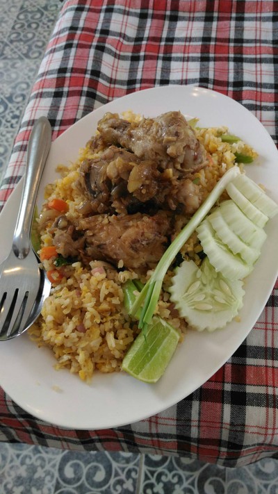 ข้าวผัดปูกรรเชียง