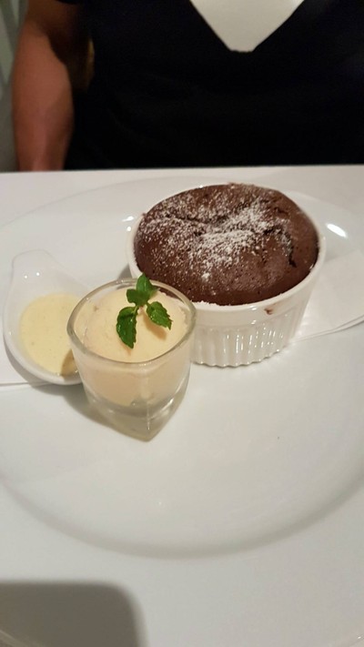 อาหาร หรือ เครื่องดื่ม