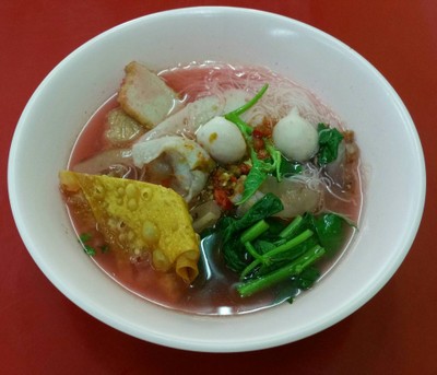 เส้นหมี่น้ำเย็นตาโฟ