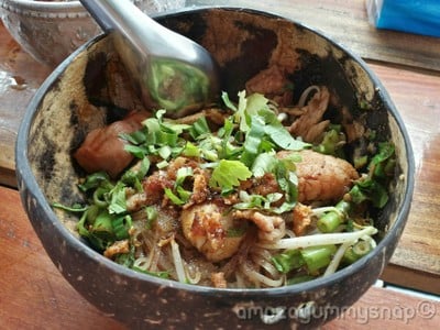 ก๋วยเตี๋ยวหมู เส้นเล็กแห้ง