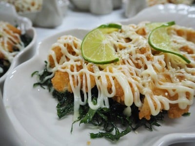 ไก่กรอบยอดหญ้า