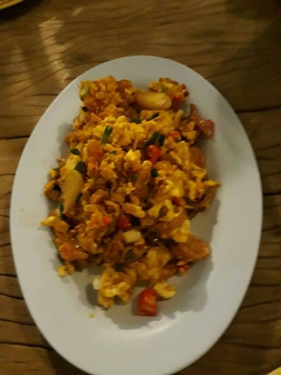 แหนมผัดไข่เค็ม