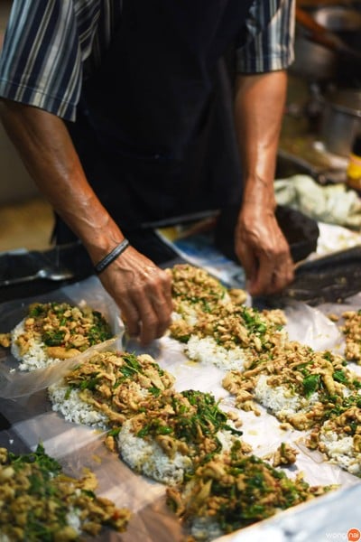 ข้าวบึ้ม ตลาดบางกอกน้อย