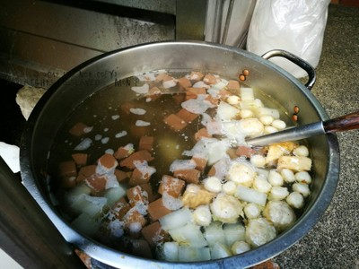 อาหาร หรือ เครื่องดื่ม