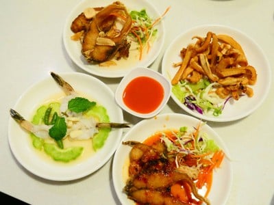 น้องเนยซีฟู๊ด เดอะพรอมานาด