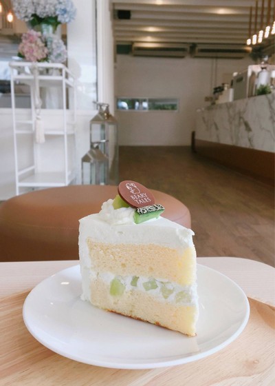 melon cake .