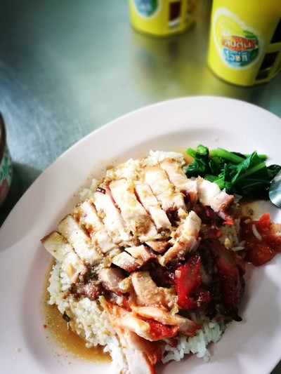 ร้านอาหารพูลเลิศ (PHUN LOET RESTAURANT) เจริญรัถ ร้านอาหารพูลเลิศ (PHUN LOET RESTAURANT) เจริญรัถ