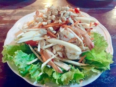 เมนูของร้าน ครัวลุงแฉ่วส้มตำป้าดวง