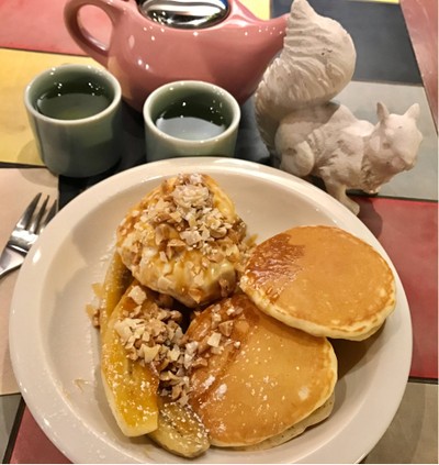 Caramalized Banana Pancake