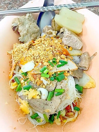 เมนูของร้าน ก๋วยเตี๋ยวชุมพร
