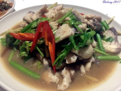 ฉลามผัดขิง